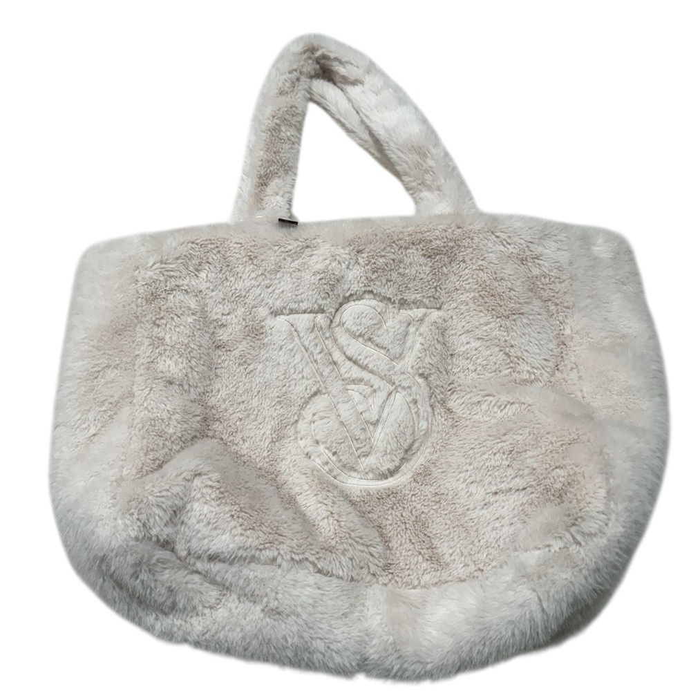 ⚡️NWT Victoria's Secret Soft White Faux Fur Tote